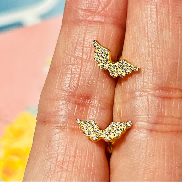 Spread Angel Wings Clear Crystal 18k Gold Plated Stud Pierced Earrings 1pc - Picture 5 of 8